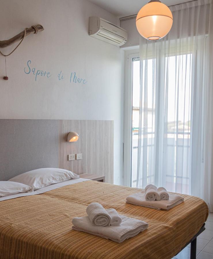 Hotel Astrid Cervia Ngoại thất bức ảnh