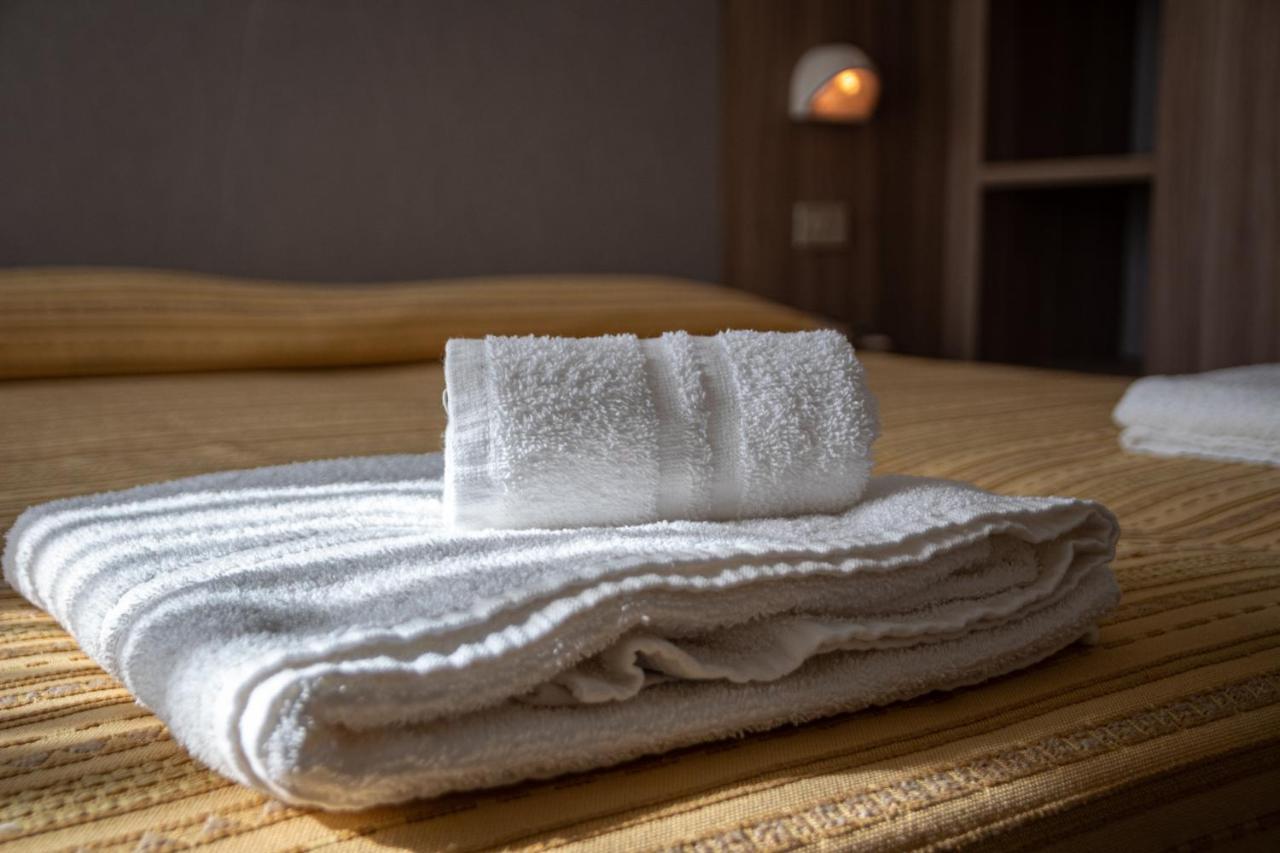 Hotel Astrid Cervia Ngoại thất bức ảnh