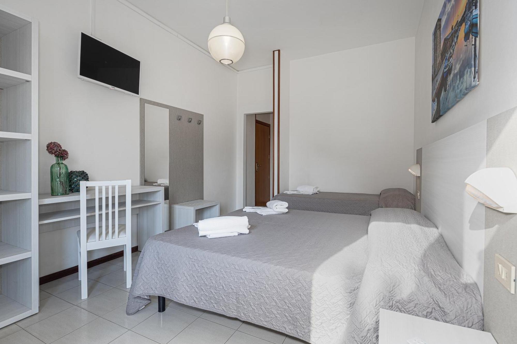 Hotel Astrid Cervia Ngoại thất bức ảnh
