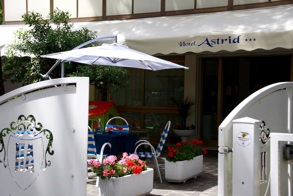 Hotel Astrid Cervia Ngoại thất bức ảnh