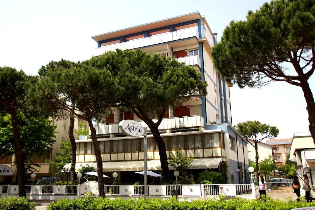 Hotel Astrid Cervia Ngoại thất bức ảnh
