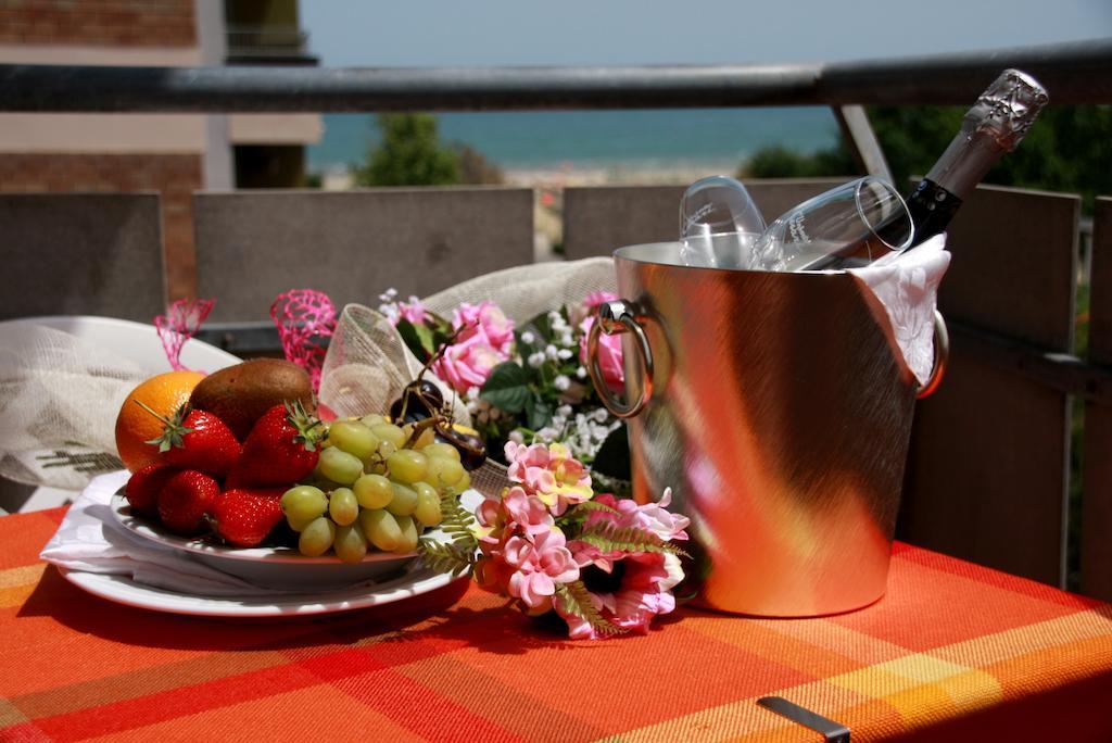 Hotel Astrid Cervia Ngoại thất bức ảnh
