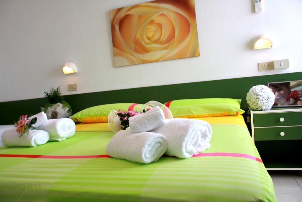 Hotel Astrid Cervia Phòng bức ảnh