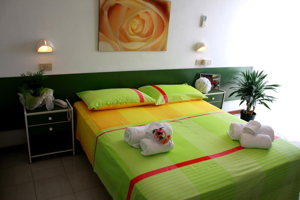 Hotel Astrid Cervia Phòng bức ảnh