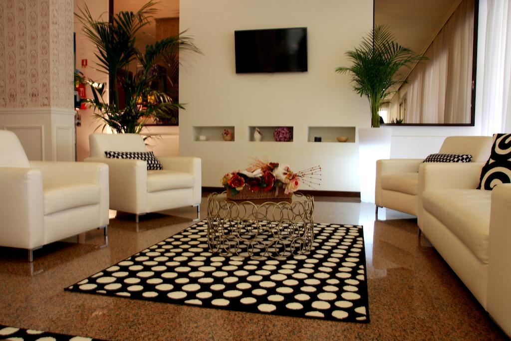 Hotel Astrid Cervia Ngoại thất bức ảnh