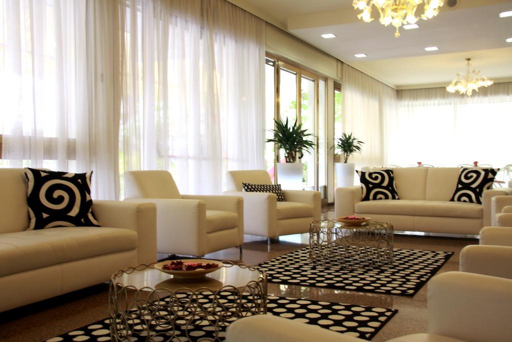 Hotel Astrid Cervia Ngoại thất bức ảnh